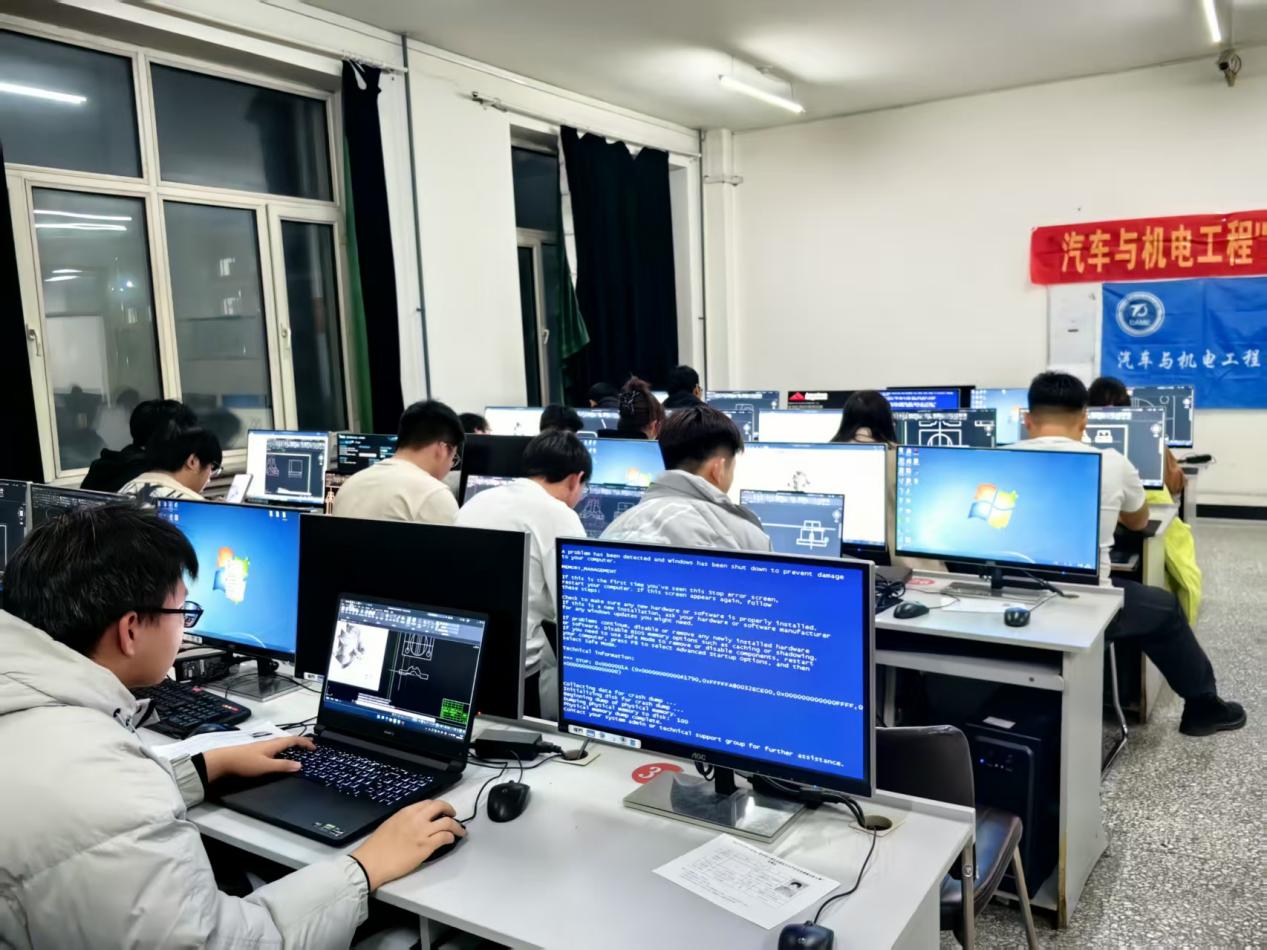 我校第三届汽车与机电工程学院计算机成图技术与产品信息建模创新大赛成功举办